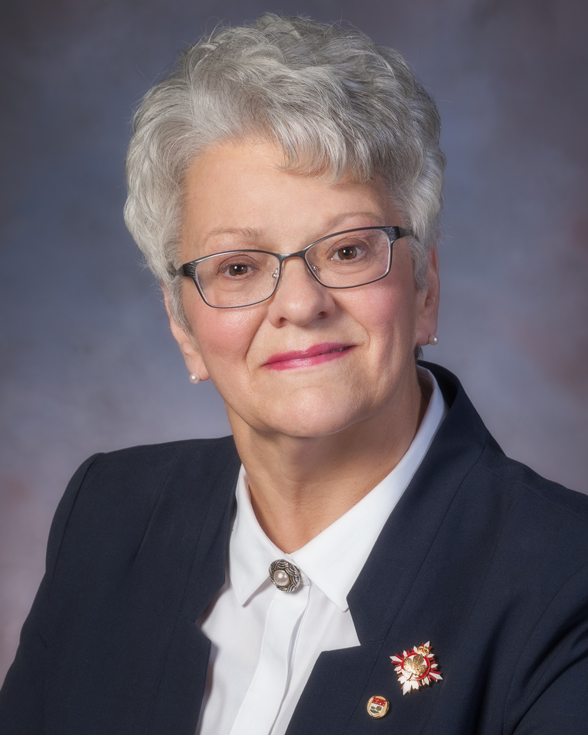 L’honorable Antoinette Perry