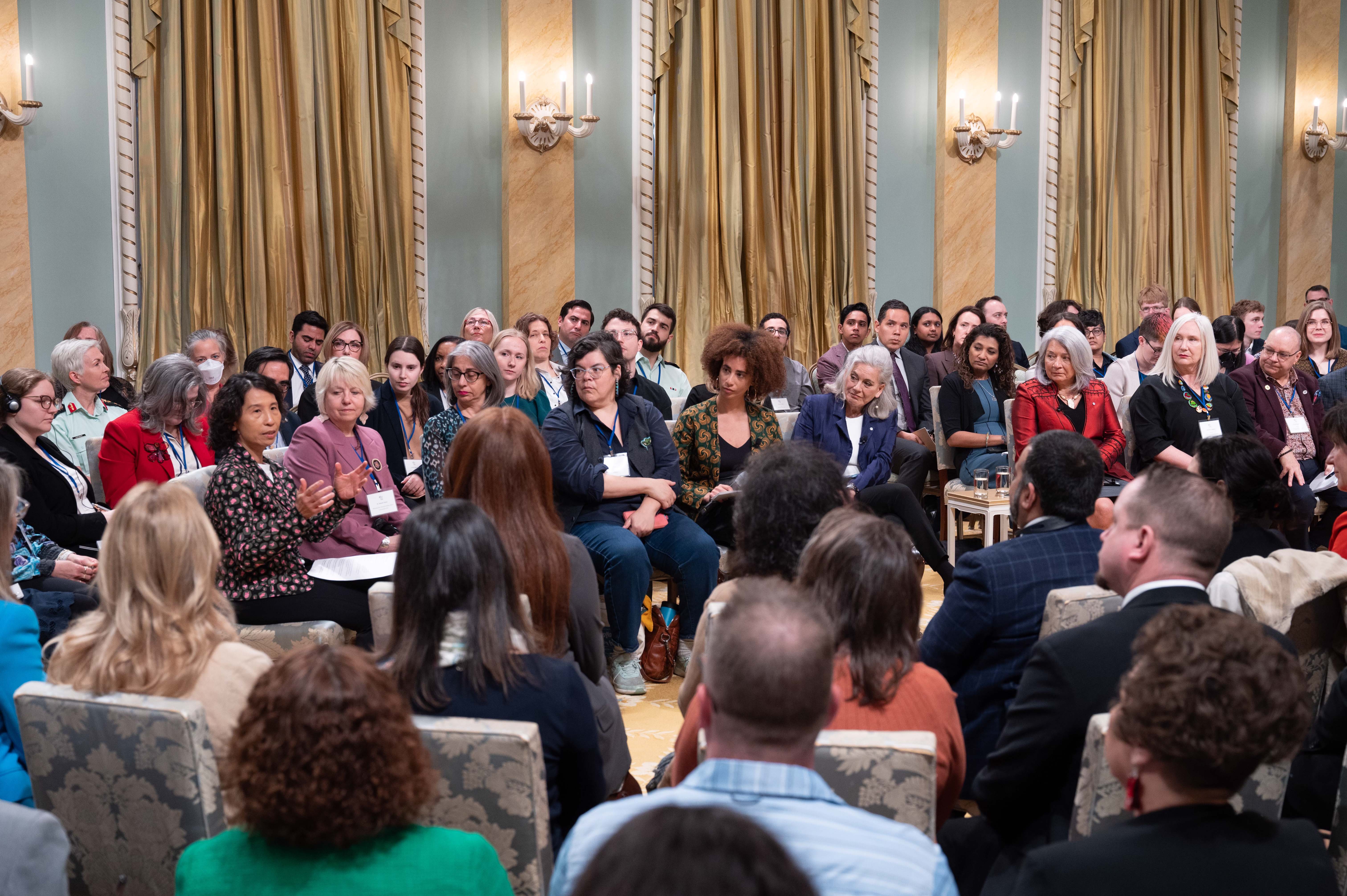 La Dre Theresa Tam s'adresse aux participants du symposium