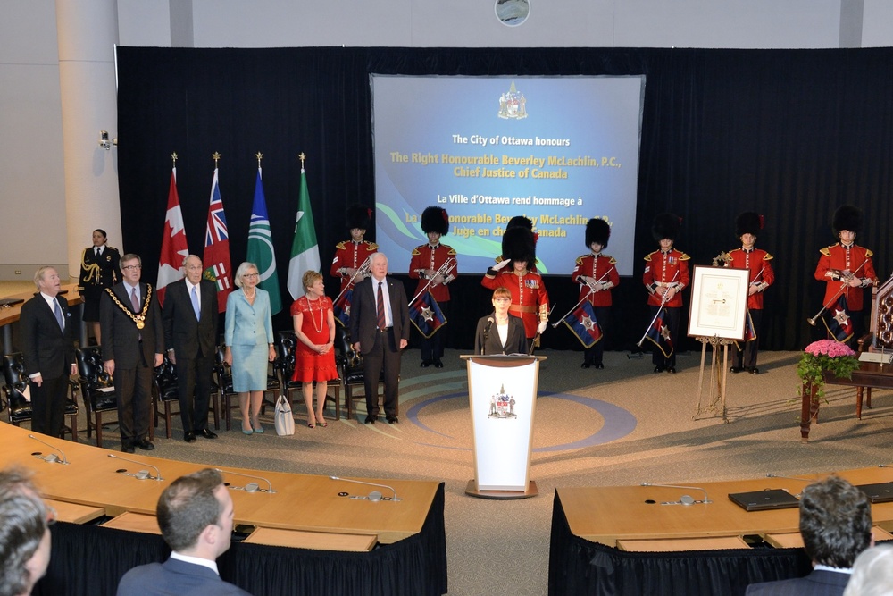 Presentation of the Key to the City to the Chief Justice of Canada ...