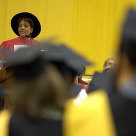 Collation des grades et remise d’un doctorat honorifique à l’Université du Manitoba