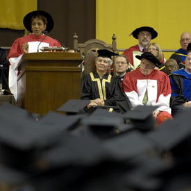 Collation des grades et remise d’un doctorat honorifique à l’Université du Manitoba