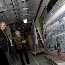 Visite des aires d'entreposage du Musée Glenbow