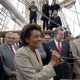 Presentation of the Grand Livre de Champlain and farewell to the crews of the Grande Traversée flotilla