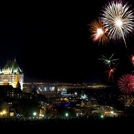 Cérémonie Salut à Champlain sur la terrace Dufferin à Québec