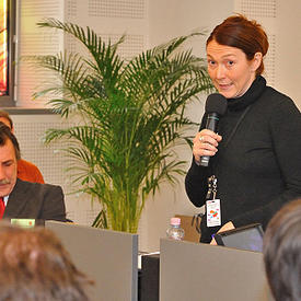 Roundtable discussion on youth at risk at the Keszty&#369;gyár Community Centre