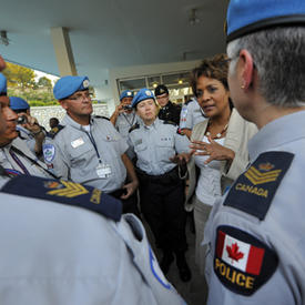 Rencontre avec des policiers canadiens de la  Mission des Nations Unies pour la stabilisation en Haïti (MINUSTAH)