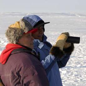 VISITE DANS LE NORD DU CANADA - Visite du passage du Nord-Ouest à Resolute Bay