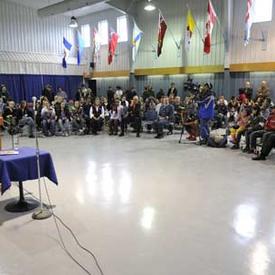 VISITE DU NORD CANADIEN - Forum des arts urbains et party pizza à Iqaluit, au Nunavut