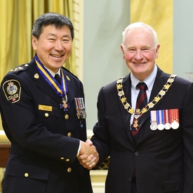 Cérémonie d'investiture de l'Ordre du mérite des corps policiers