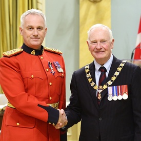 Cérémonie d'investiture de l'Ordre du mérite des corps policiers