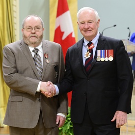 Cérémonie de remise inaugurale de la Médaille pour les bénévoles