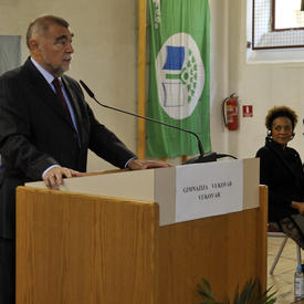 VISITE D'ÉTAT EN RÉPUBLIQUE DE CROATIE - Discussion avec des élèves d'une école de Vukovar