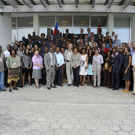 VISITE EN HAÏTI - Visite de l'ambassade du Canada