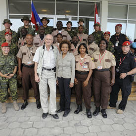 VISITE EN HAÏTI - Visite de l'ambassade du Canada