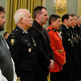 Remise de Décorations pour actes de bravoure