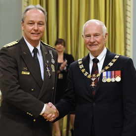 Cérémonie d'investiture de l'Ordre du mérite des corps policiers