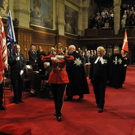 Le gouverneur général est investi de l'Ordre de Saint-Jean