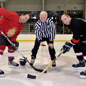 Partie de hockey amicale des Forces canadiennes et des attachés militaires étrangers 