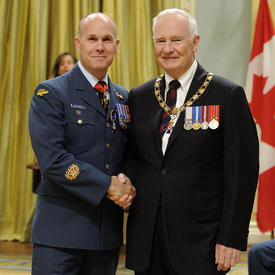 Cérémonie d'investiture de l'Ordre du mérite militaire