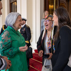 La gouverneure générale Mary Simon rencontre des dirigeants d'organisations autochtones nationales