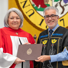 La gouverneure générale Marie Simon reçoit un doctorat honorifique en droit de l'Université du Manitoba