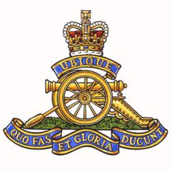 Insigne du Régiment royal de l’artillerie canadienne sommé de la couronne royale