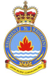 Insigne du 76e Régiment des communications