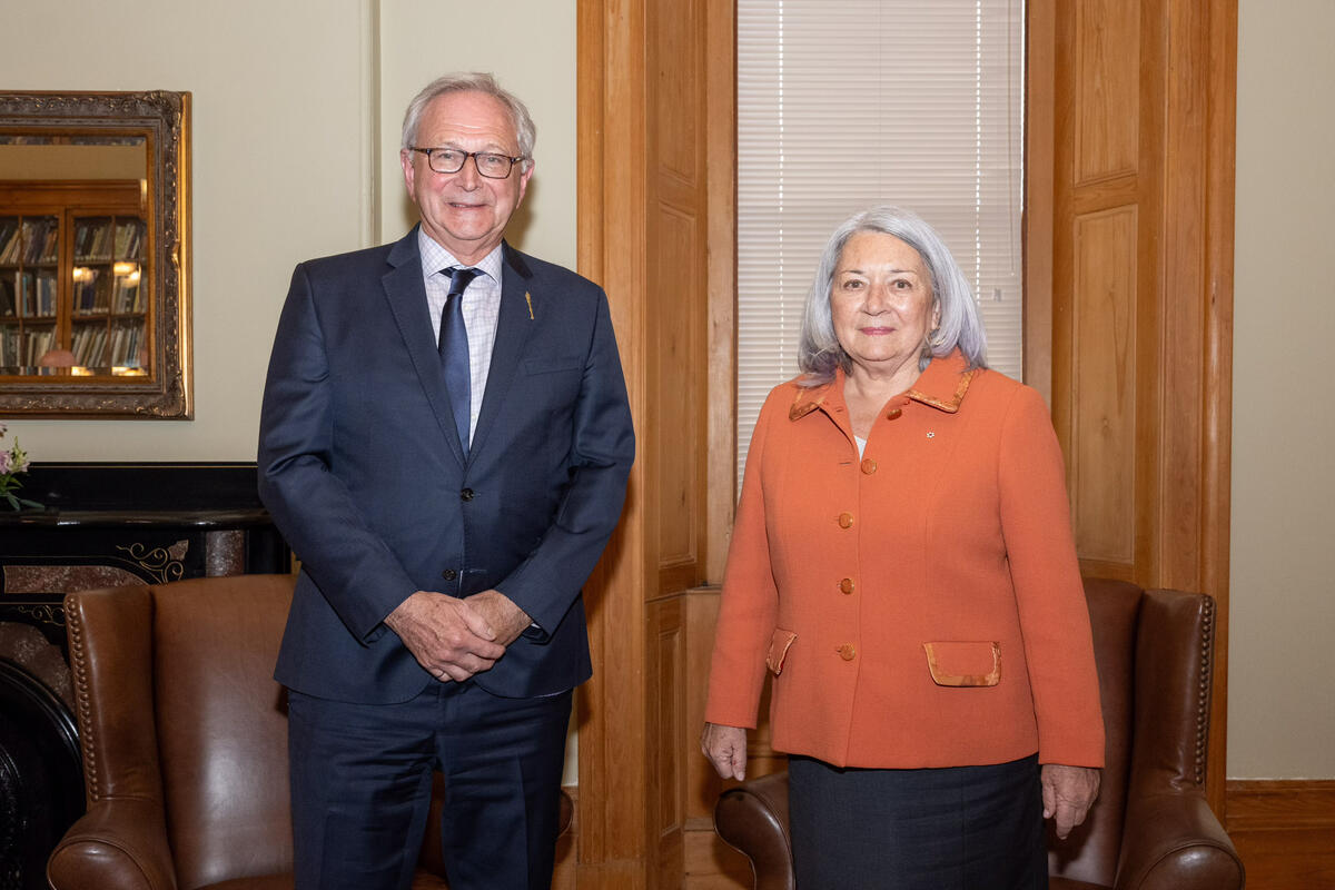 Governor General Simon standing next to Blaine Higgs, Premier of New Brunswick. 