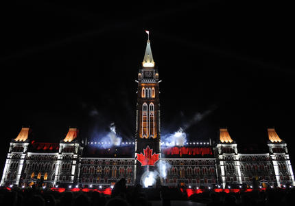 Spectacle Mosaika sur la colline du Parlement